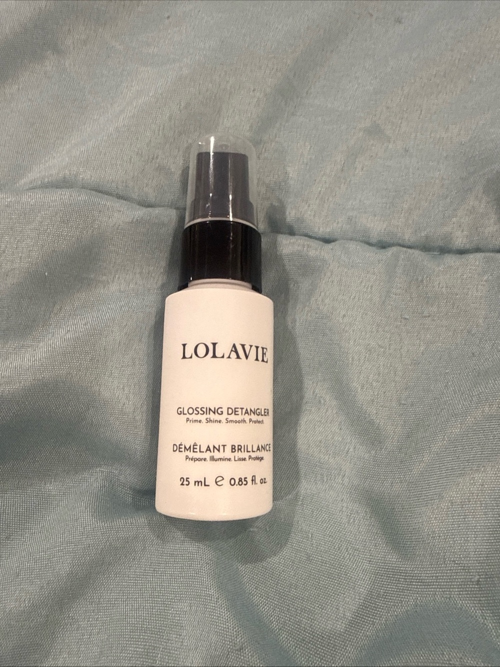 Classic LOLAVIE Glossing Detangler - White and Black